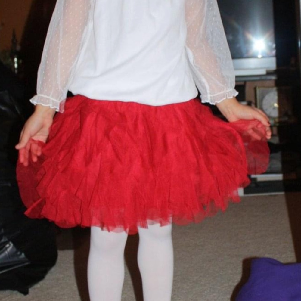 Frilly red skirt